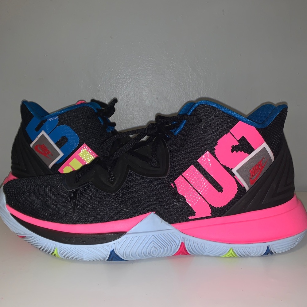 Kyrie 5 ‘Just Do It’  sneakers